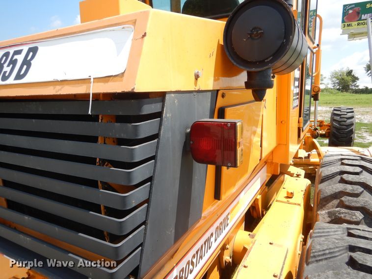image for item DY9846 2000 LeeBoy 685B motor grader