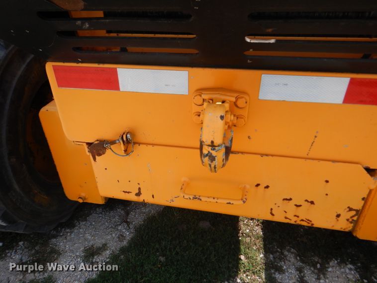 image for item DY9846 2000 LeeBoy 685B motor grader