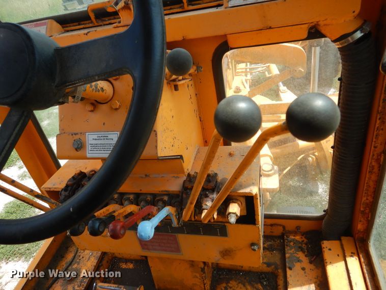 image for item DY9846 2000 LeeBoy 685B motor grader