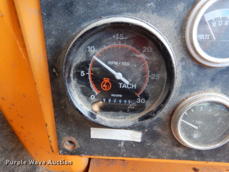 image for item DY9846 2000 LeeBoy 685B motor grader