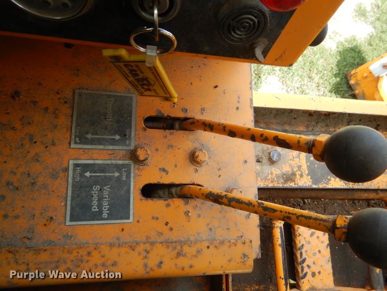 image for item DY9846 2000 LeeBoy 685B motor grader