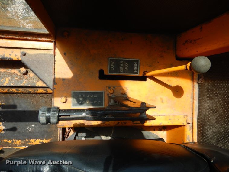 image for item DY9846 2000 LeeBoy 685B motor grader