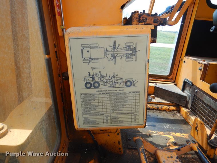 image for item DY9846 2000 LeeBoy 685B motor grader