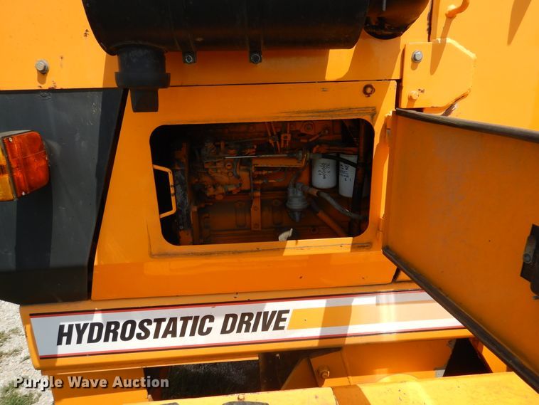 image for item DY9846 2000 LeeBoy 685B motor grader