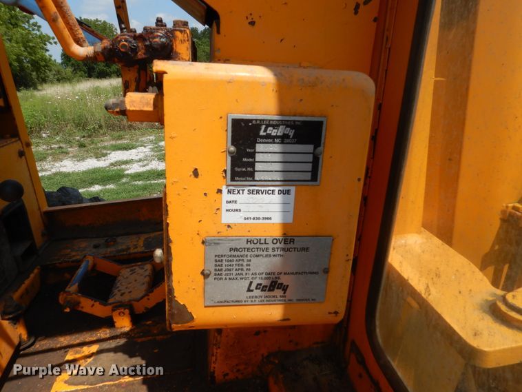 image for item DY9846 2000 LeeBoy 685B motor grader