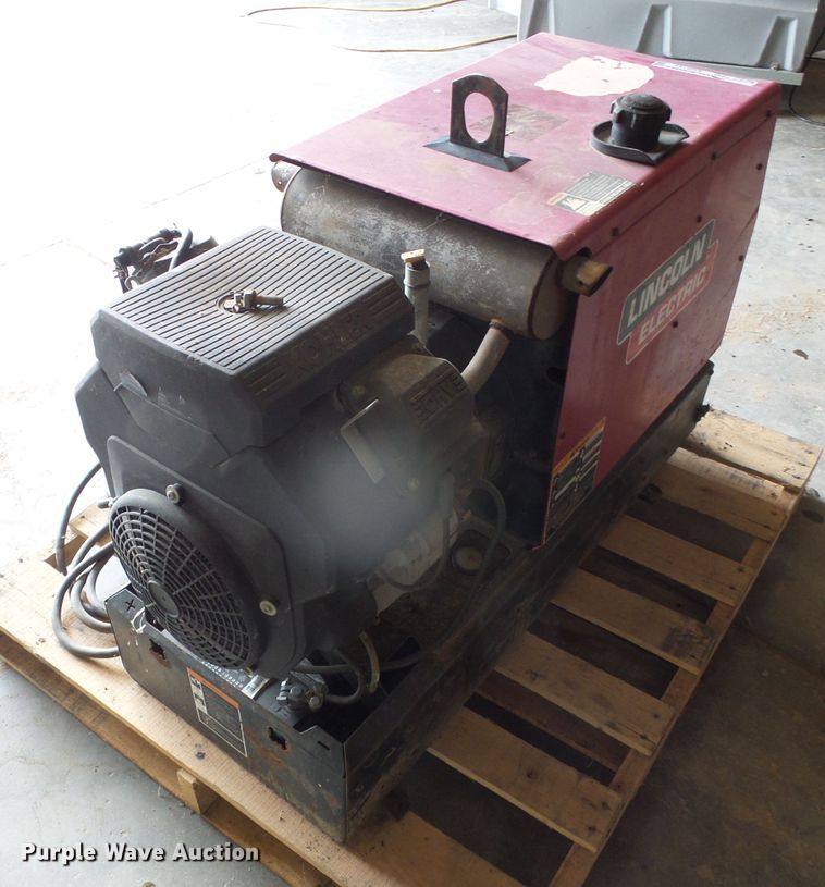 image for item EQ9165 Lincoln Electric welder/generator