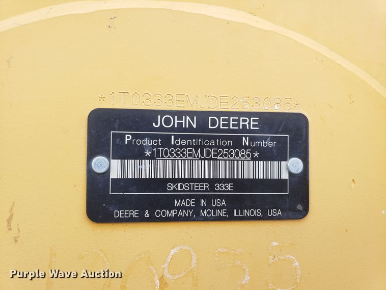 image for item ET9820 2014 John Deere 333E skid steer