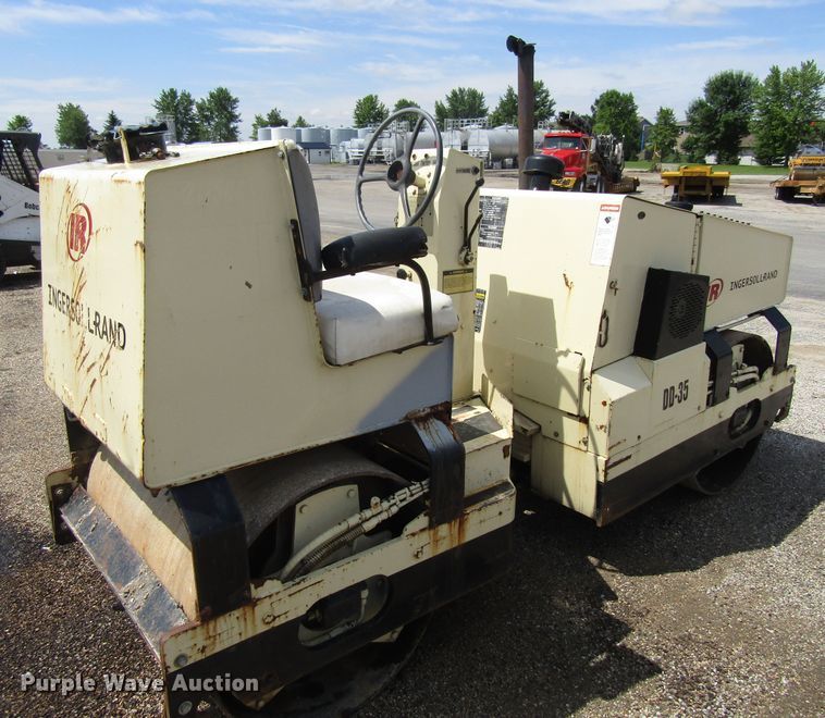 image for item EU9691 1988 Ingersoll Rand DD35 double drum vibratory roller