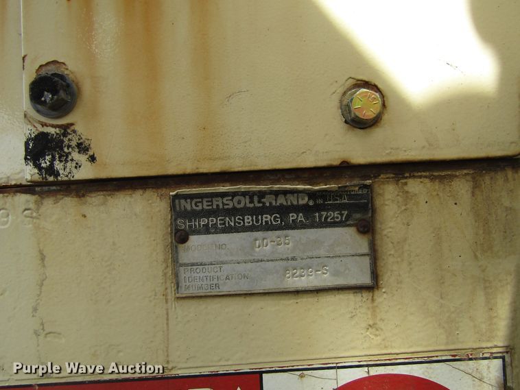image for item EU9691 1988 Ingersoll Rand DD35 double drum vibratory roller