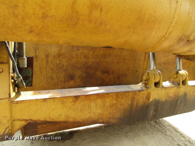 image for item EU9744 1969 Caterpillar 627 conventional scraper