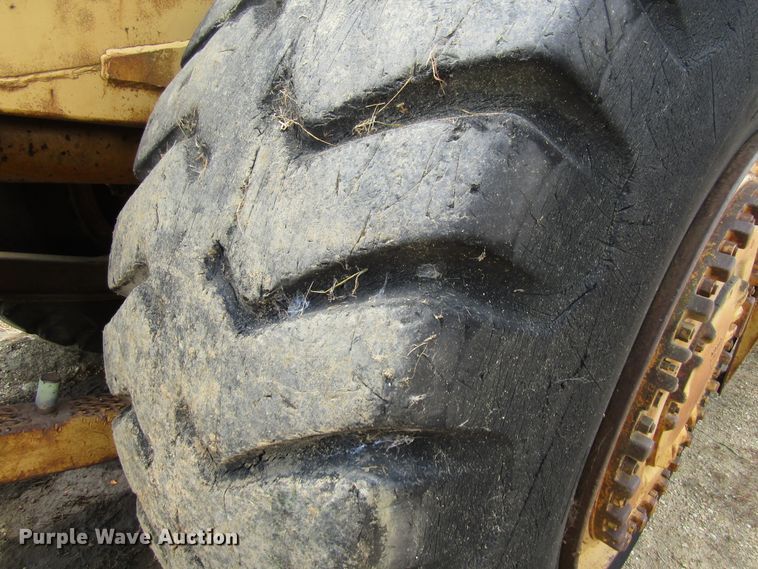 image for item EU9745 1974 Caterpillar 627B conventional scraper