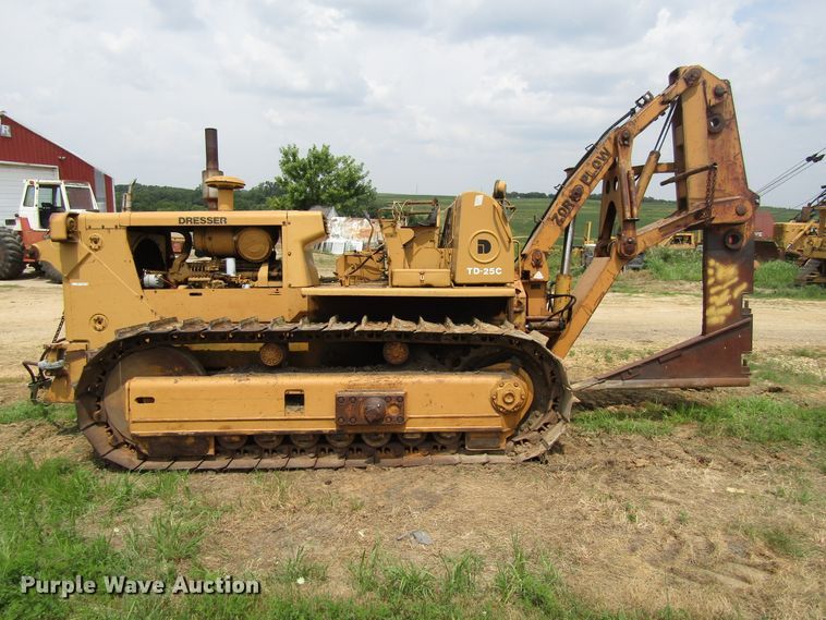 image for item EU9747 Dresser TD-25C cable plow