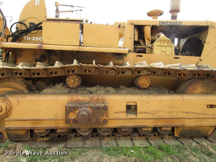 image for item EU9747 Dresser TD-25C cable plow