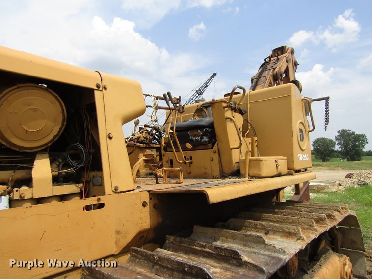 image for item EU9747 Dresser TD-25C cable plow