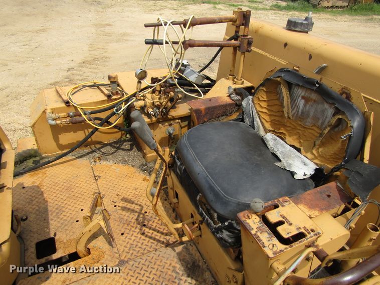 image for item EU9747 Dresser TD-25C cable plow