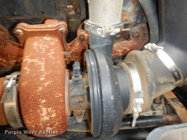 image for item FC9813 1996 Ford LT9000 dump truck