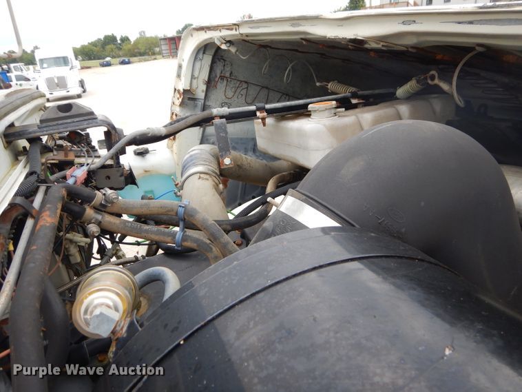 image for item FC9813 1996 Ford LT9000 dump truck