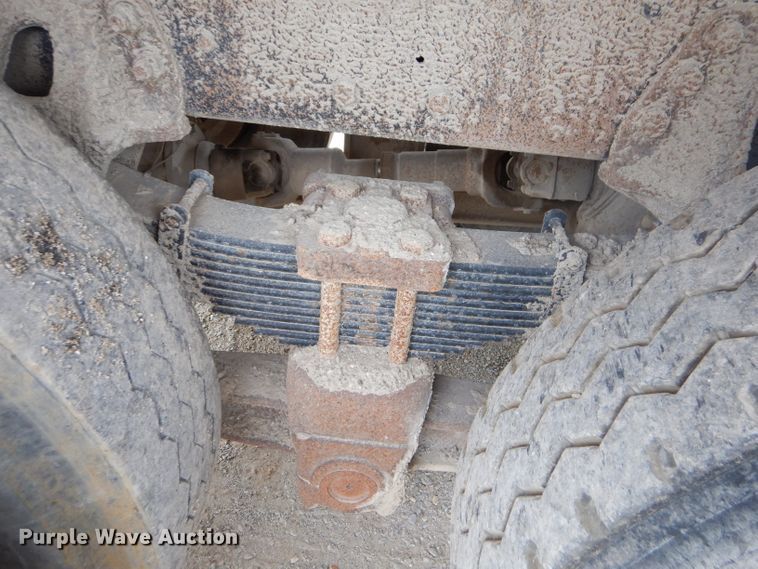 image for item FC9813 1996 Ford LT9000 dump truck