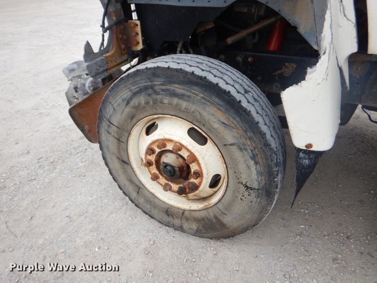 image for item FC9813 1996 Ford LT9000 dump truck