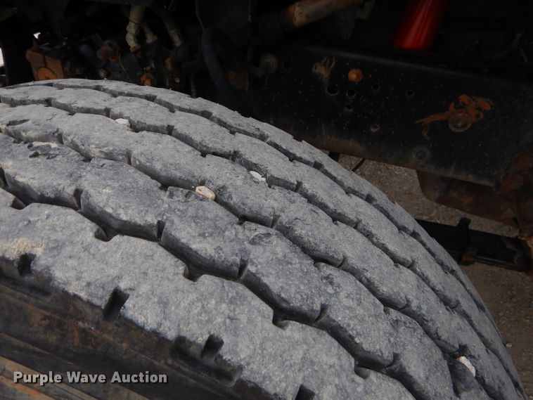 image for item FC9813 1996 Ford LT9000 dump truck