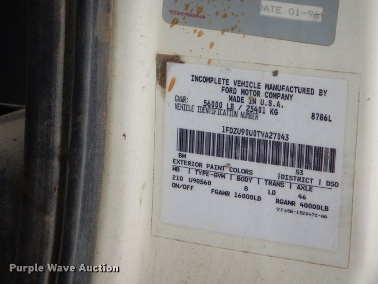 image for item FC9813 1996 Ford LT9000 dump truck