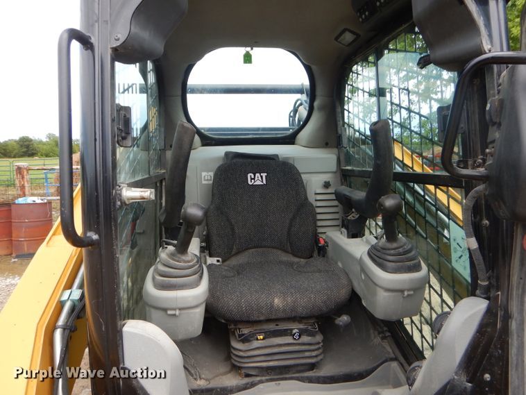 image for item FC9819 2013 Caterpillar 299D skid steer