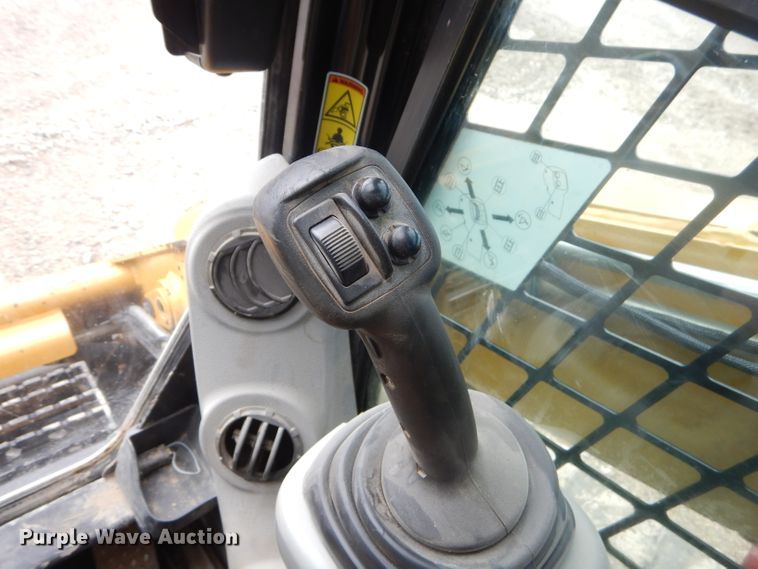 image for item FC9819 2013 Caterpillar 299D skid steer