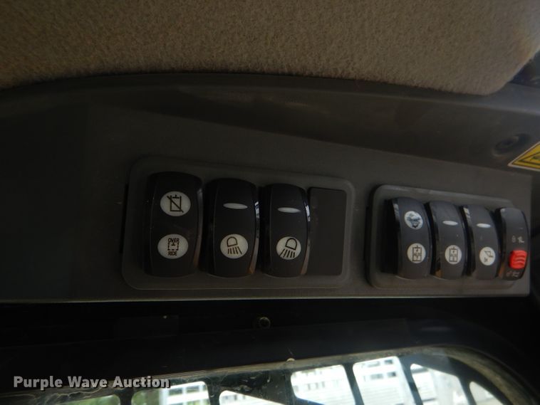 image for item FC9819 2013 Caterpillar 299D skid steer