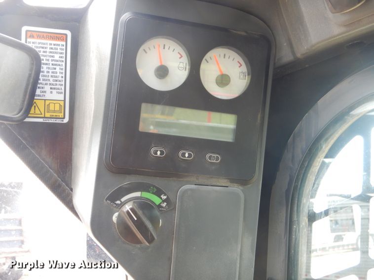 image for item FC9819 2013 Caterpillar 299D skid steer