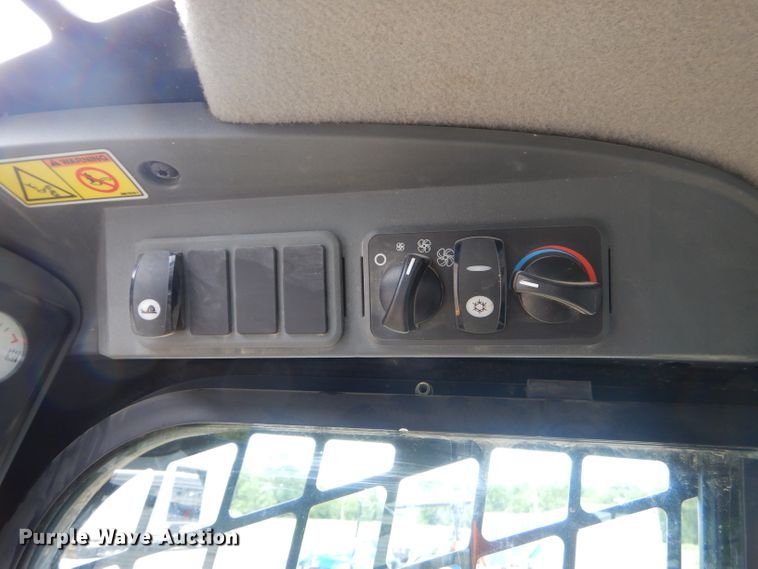 image for item FC9819 2013 Caterpillar 299D skid steer