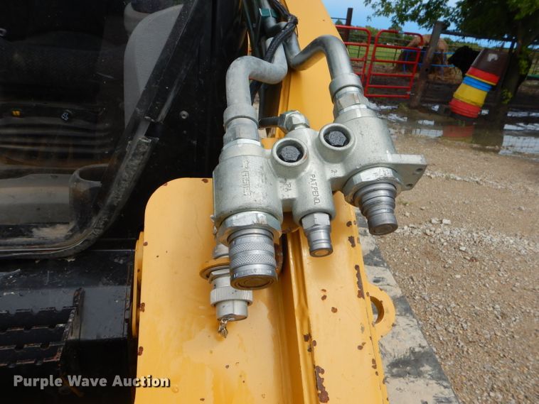 image for item FC9819 2013 Caterpillar 299D skid steer