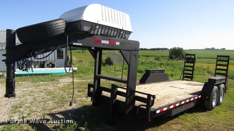 image for item FD9252 2002 Trotter equipment trailer