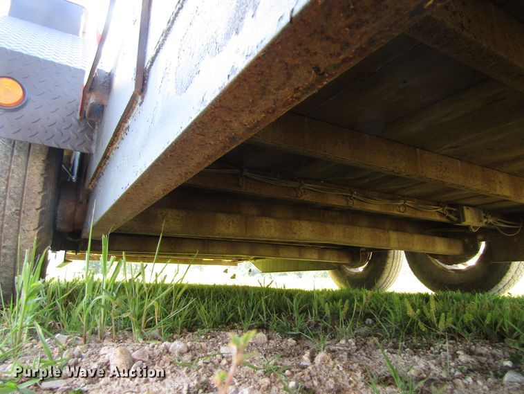 image for item FD9252 2002 Trotter equipment trailer