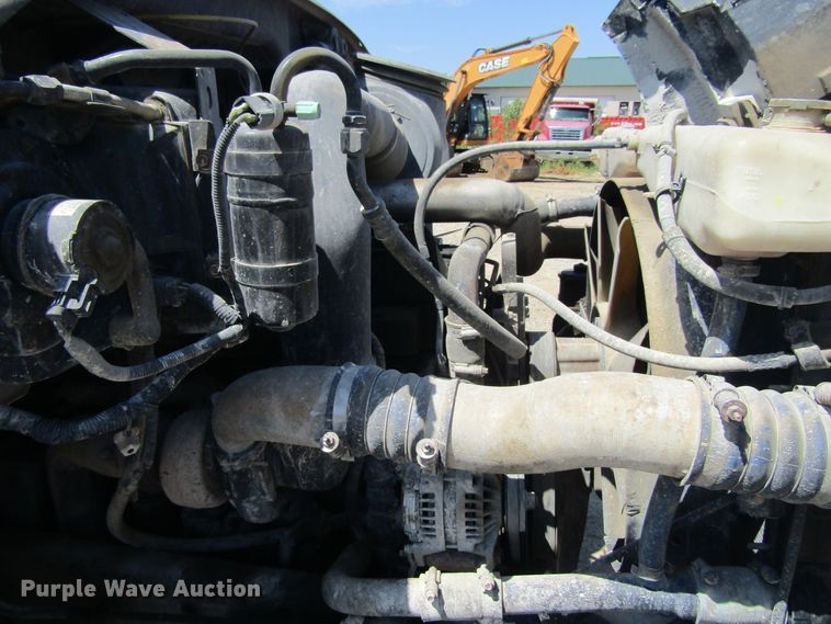 image for item FD9273 1997 Ford LT9513 dump truck