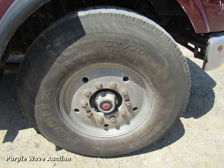 image for item FD9273 1997 Ford LT9513 dump truck