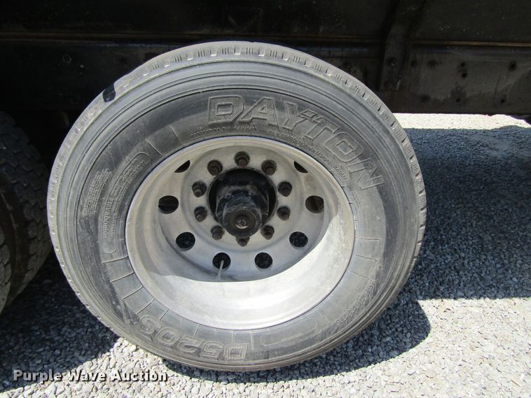 image for item FD9273 1997 Ford LT9513 dump truck