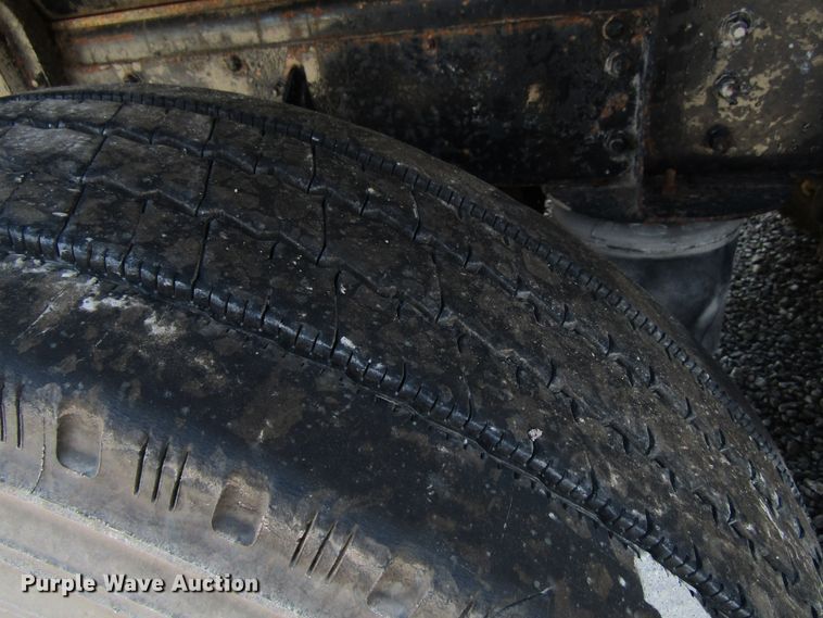 image for item FD9273 1997 Ford LT9513 dump truck