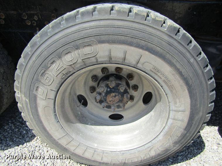 image for item FD9273 1997 Ford LT9513 dump truck