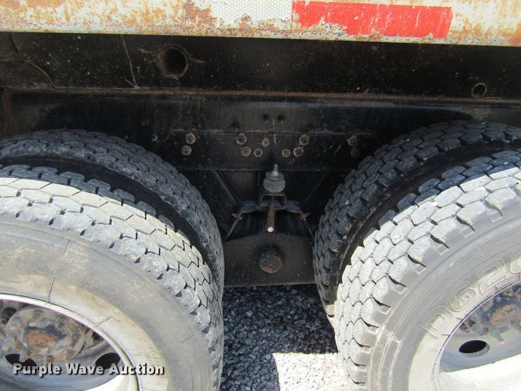 image for item FD9273 1997 Ford LT9513 dump truck