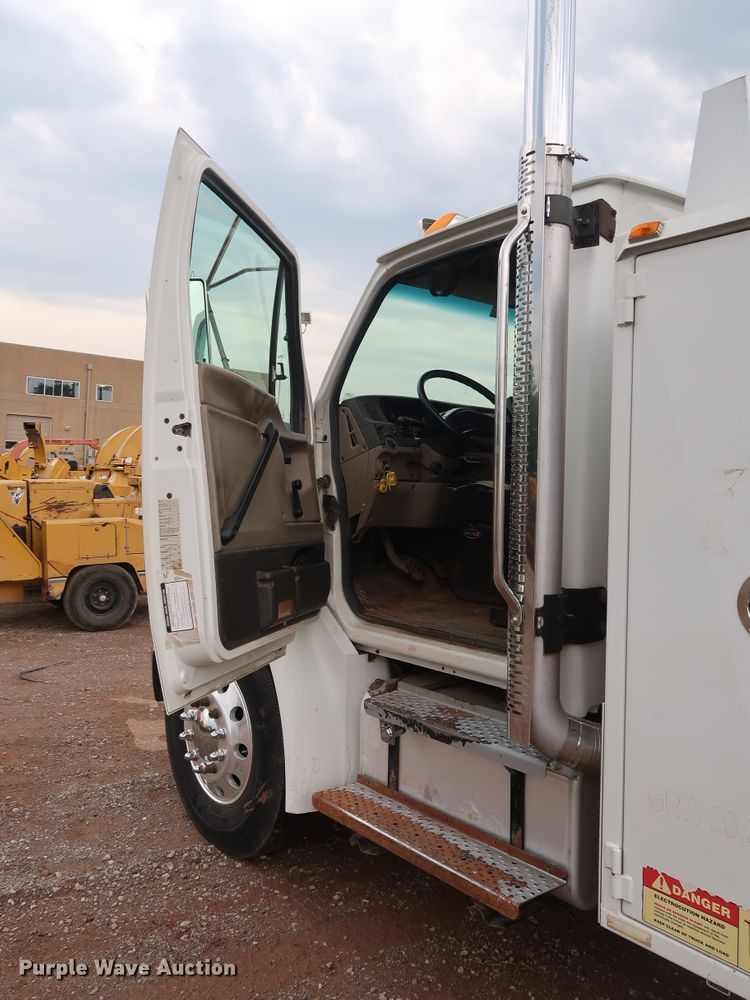 image for item FE9729 2006 Sterling Acterra service truck with crane