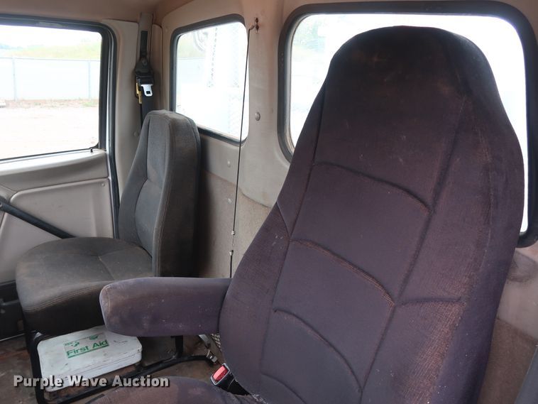 image for item FE9729 2006 Sterling Acterra service truck with crane