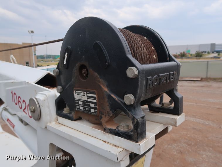 image for item FE9729 2006 Sterling Acterra service truck with crane