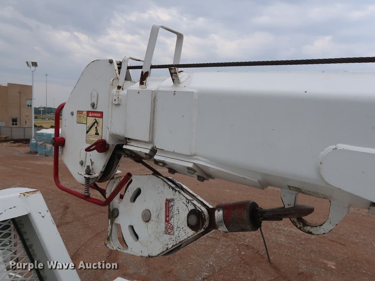 image for item FE9729 2006 Sterling Acterra service truck with crane