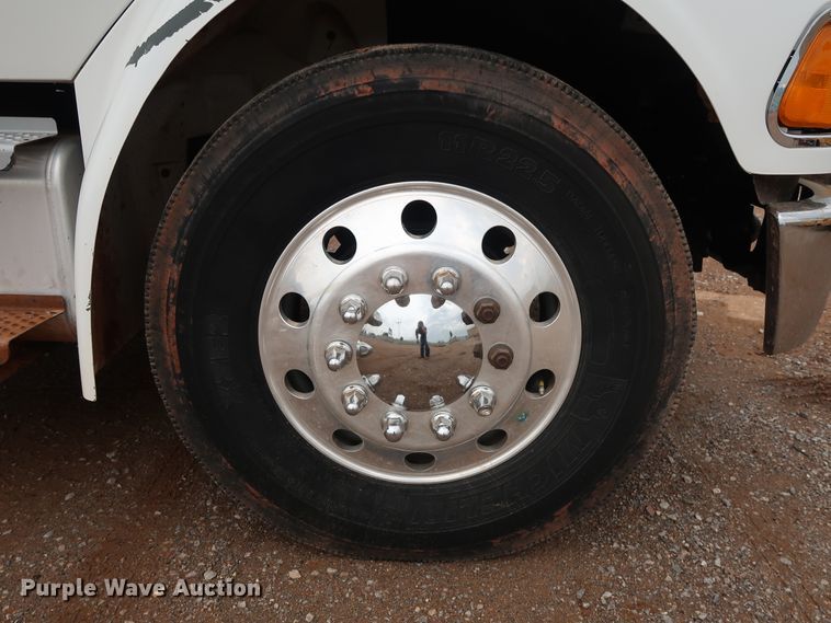 image for item FE9729 2006 Sterling Acterra service truck with crane