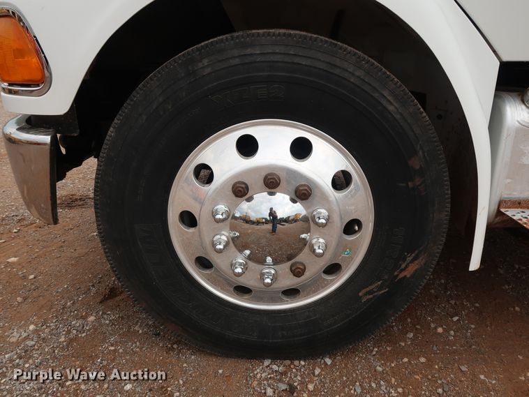 image for item FE9729 2006 Sterling Acterra service truck with crane