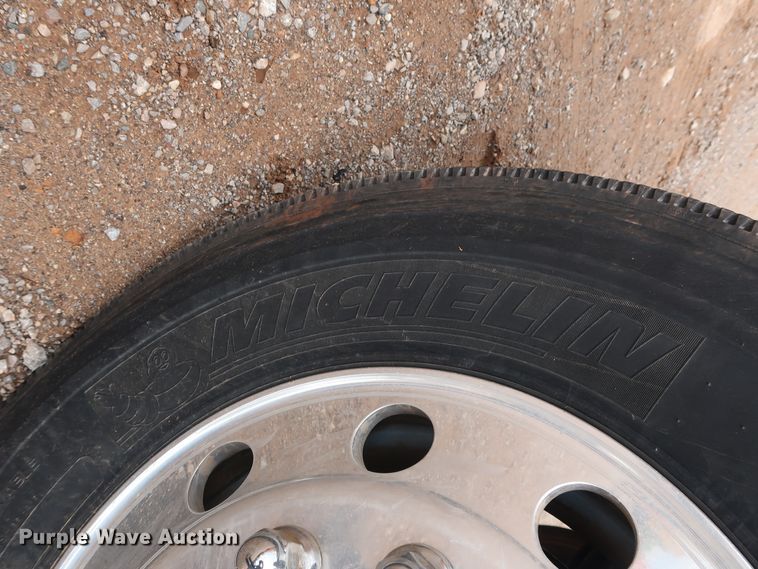 image for item FE9729 2006 Sterling Acterra service truck with crane