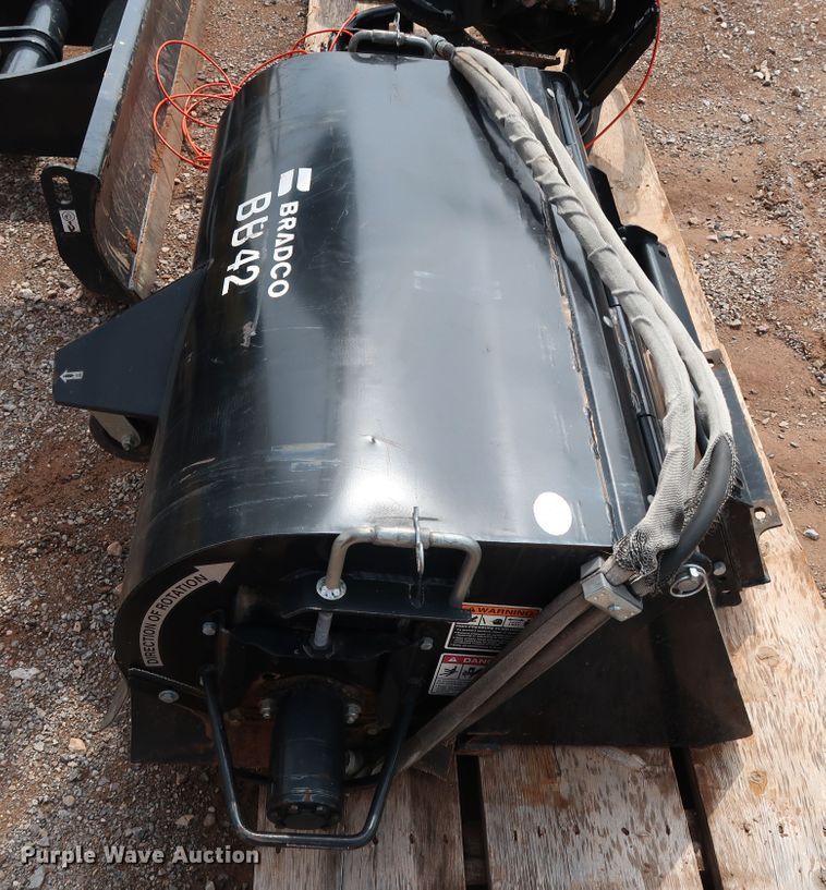 image for item FE9732 Bradco Paladin BB42 skid steer sweeper