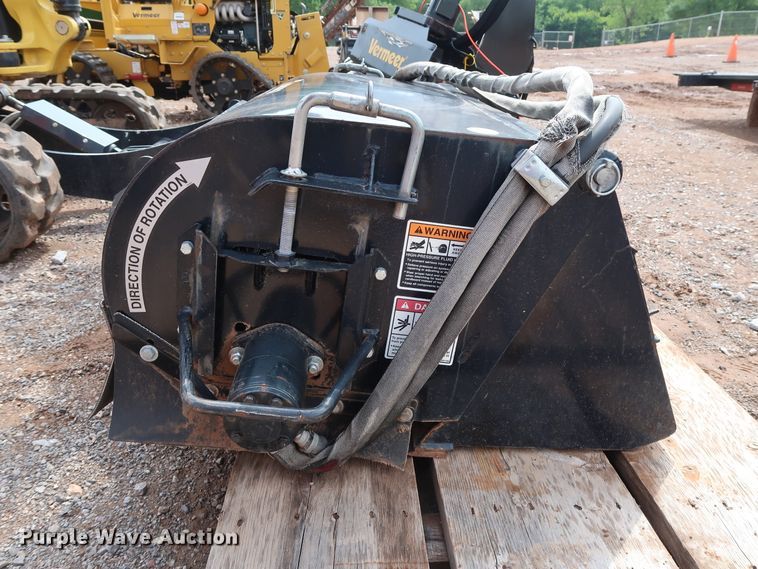 image for item FE9732 Bradco Paladin BB42 skid steer sweeper