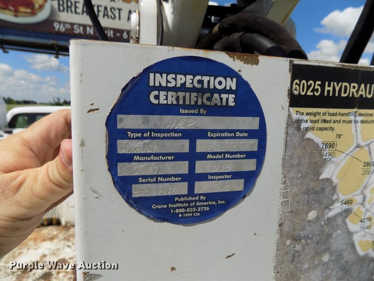 image for item FI9904 2007 Ford F750 service truck with crane