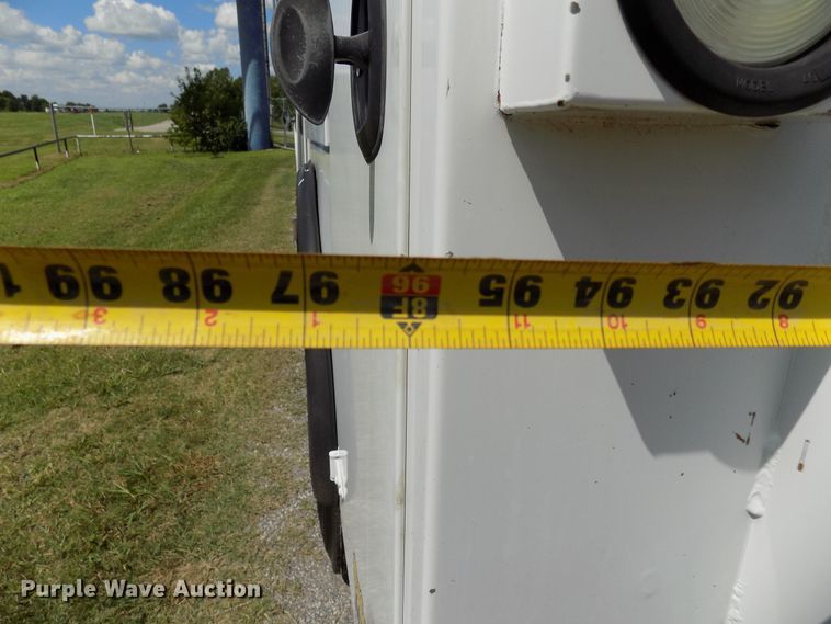 image for item FI9904 2007 Ford F750 service truck with crane